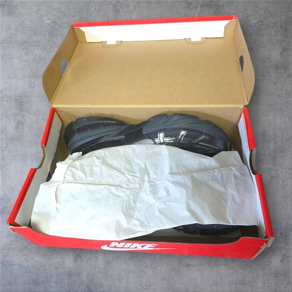 Nike V2K RunBlack Dark Smoke Grey New In Box Athletic Sneakers Size 7.5 Mens